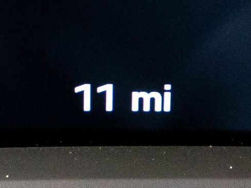 New 2026 Porsche Taycan image 19