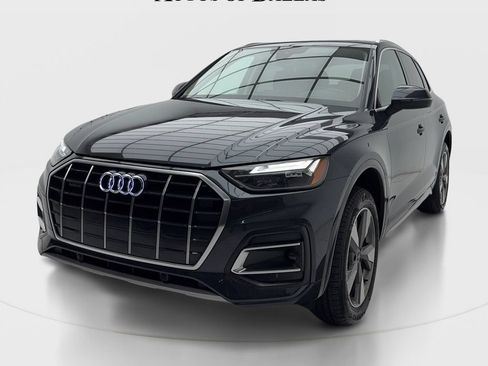 Used 2023 Audi Q5 2.0T Premium w/ Convenience Package AWD/4WD image 4