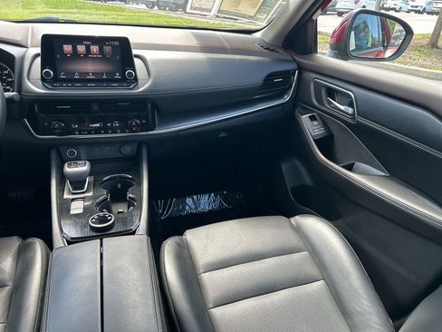 Used 2021 Nissan Rogue SV w/ Premium Package AWD/4WD image 11
