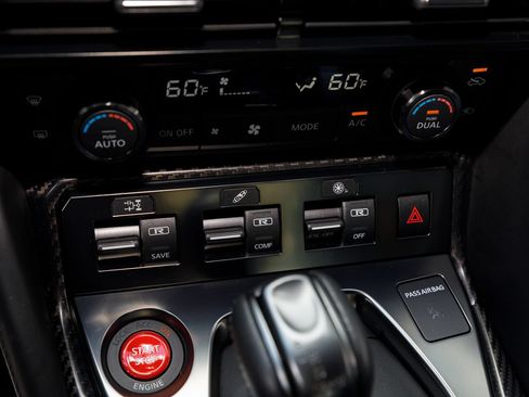 Used 2024 Nissan GT-R AWD/4WD image 41