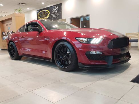 Used 2017 Ford Mustang Shelby GT350 w/ Electronics Package RWD image 3