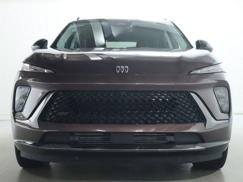 Used 2025 Buick Envision Sport Touring image 5