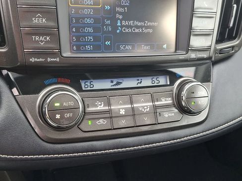 Used 2013 Toyota RAV4 Limited AWD/4WD image 18