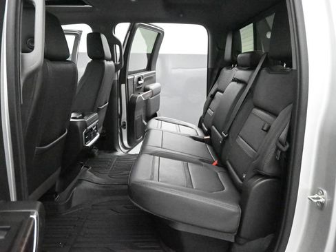 Used 2020 GMC Sierra 2500 Denali w/ Denali Ultimate Package AWD/4WD image 18