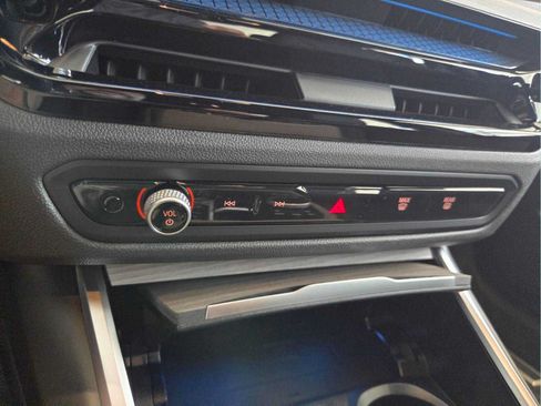 New 2026 BMW 330i Sedan w/ M Sport Package RWD image 26