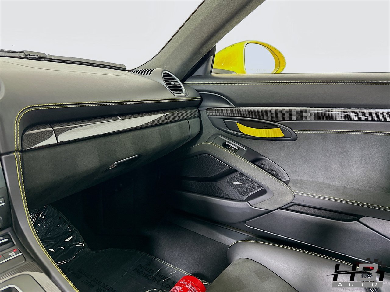 Used 2022 Porsche 718 Cayman GT4 RWD image 16