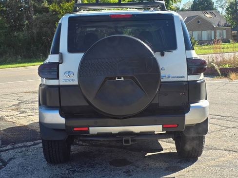 Used 2010 Toyota FJ Cruiser 4WD image 5