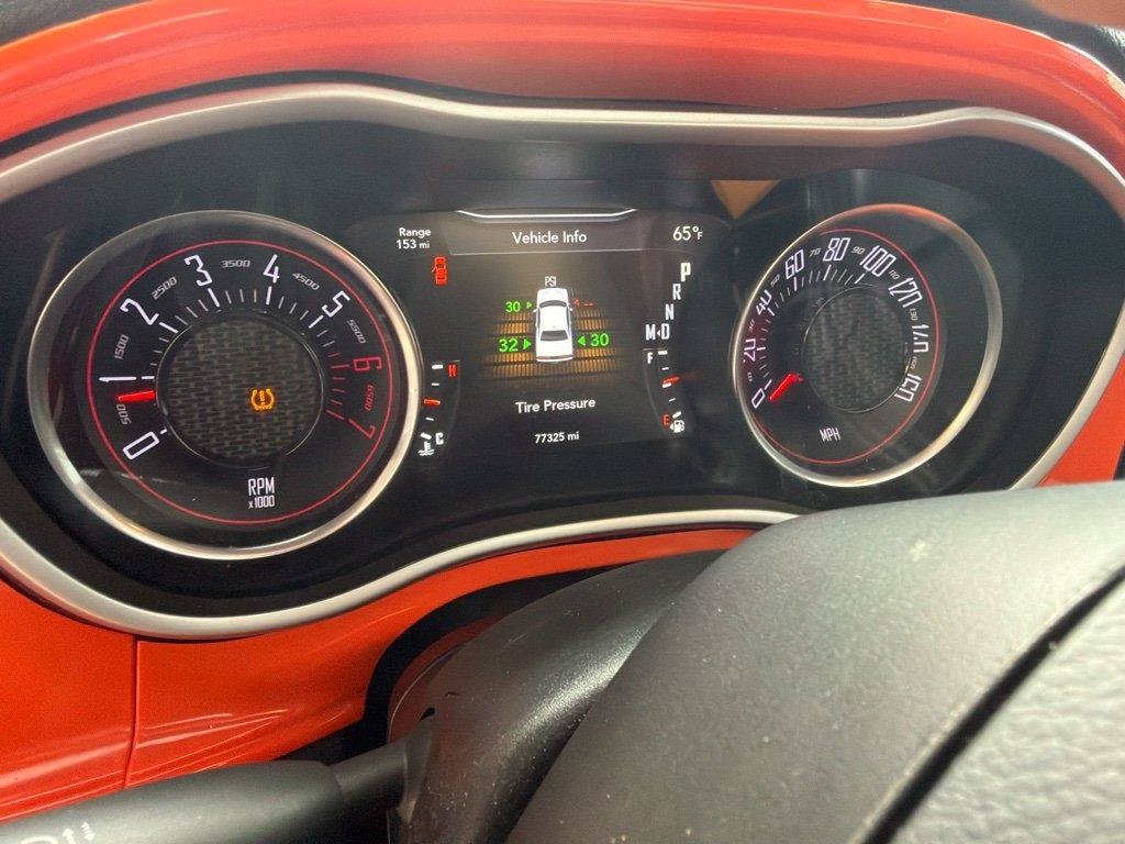 Used 2016 Dodge Challenger R/T Plus RWD image 10