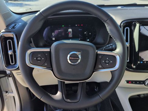 New 2025 Volvo XC40 B5 Ultra w/ Climate Package image 16