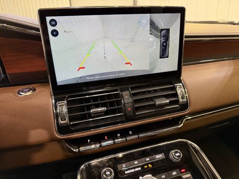 Used 2022 Lincoln Navigator Reserve image 20