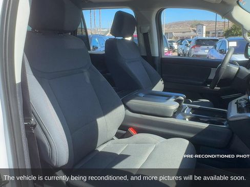 Used 2025 Ford Expedition Active AWD/4WD image 15