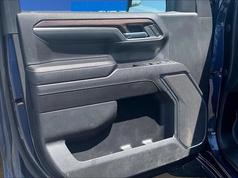Used 2022 Chevrolet Silverado 1500 LT AWD/4WD image 21