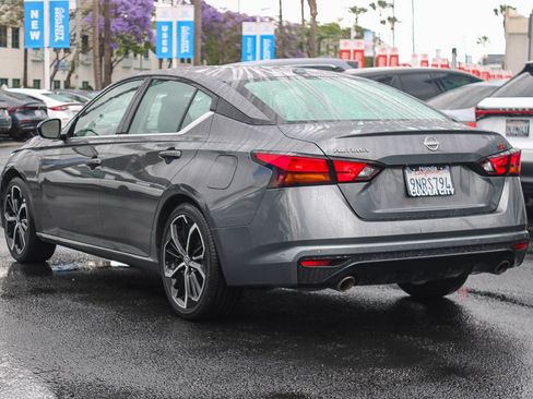 Used 2025 Nissan Altima 2.5 SR FWD image 7