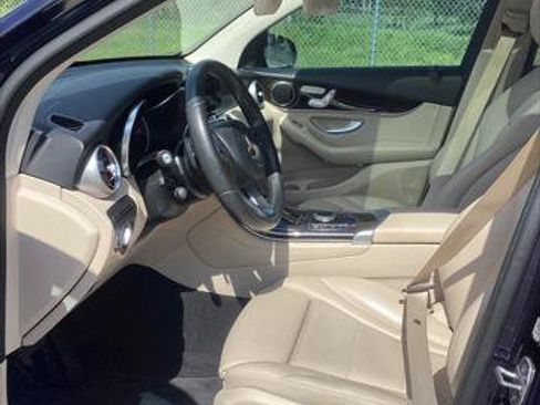 Used 2017 Mercedes-Benz GLC 300 4MATIC image 17