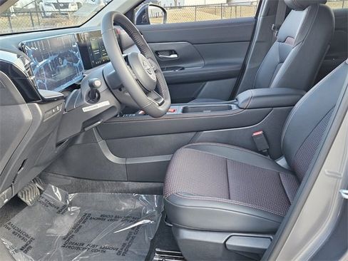 New 2026 Nissan Kicks SR image 5