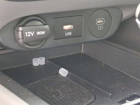 Used 2025 Hyundai Elantra SEL image 26