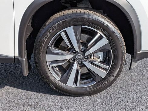 Certified 2025 Nissan Rogue SL w/ Tech Package image 10