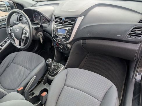 Used 2013 Hyundai Accent SE image 41