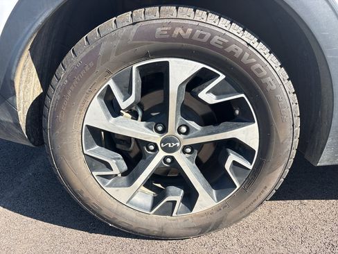 Used 2024 Kia Sportage EX FWD image 14