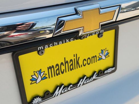 Used 2023 Chevrolet Traverse LT FWD image 29