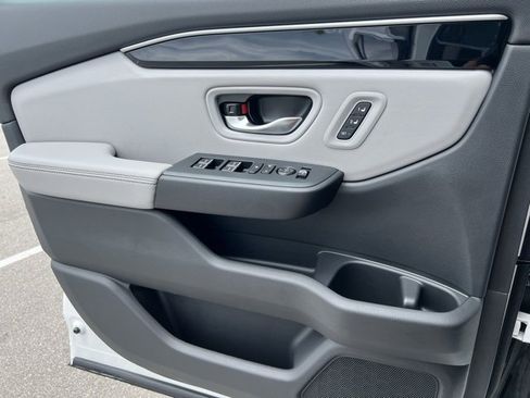 New 2025 Honda Pilot EX-L image 23