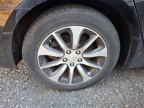 Used 2017 Acura TLX w/ Technology Package image 5