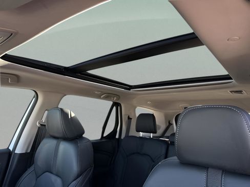 New 2025 Honda Pilot Touring image 9