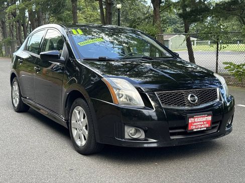 Used 2011 Nissan Sentra 2.0 SR FWD image 3