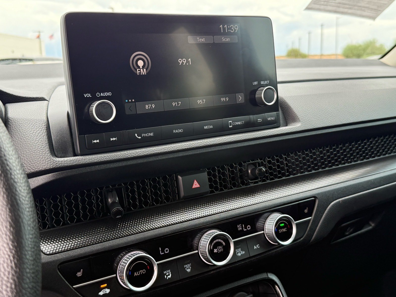 Used 2025 Honda CR-V EX image 18