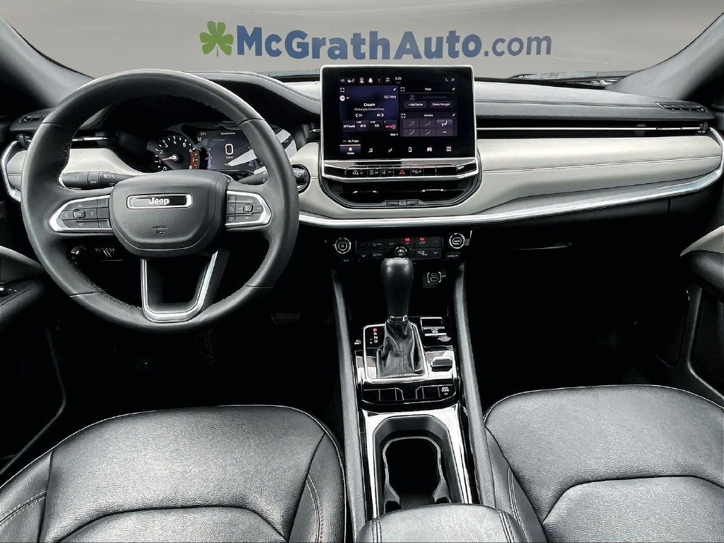 Used 2025 Jeep Compass Limited AWD/4WD image 10