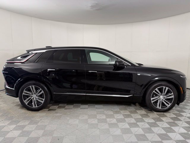 Certified 2024 Cadillac Lyriq Luxury AWD/4WD image 10