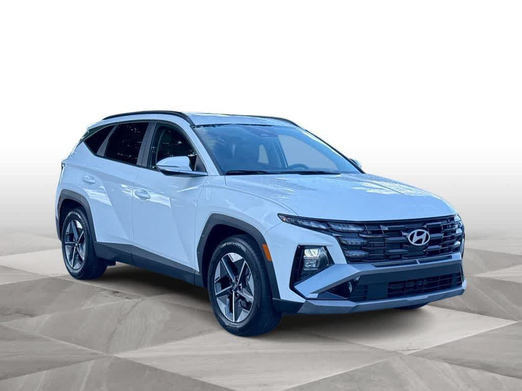 Used 2026 Hyundai Tucson SEL FWD image 2