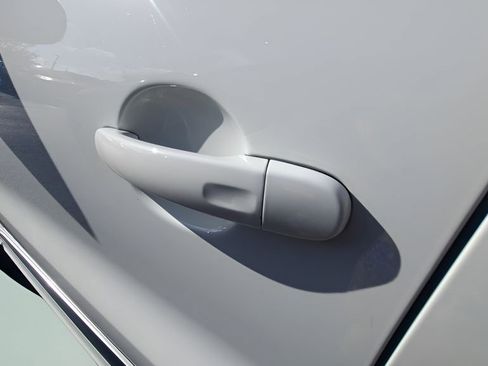 Used 2017 Volkswagen Tiguan Sport image 9