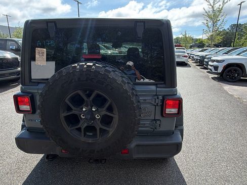 Used 2025 Jeep Wrangler Unlimited Sport S 4xe AWD/4WD image 9