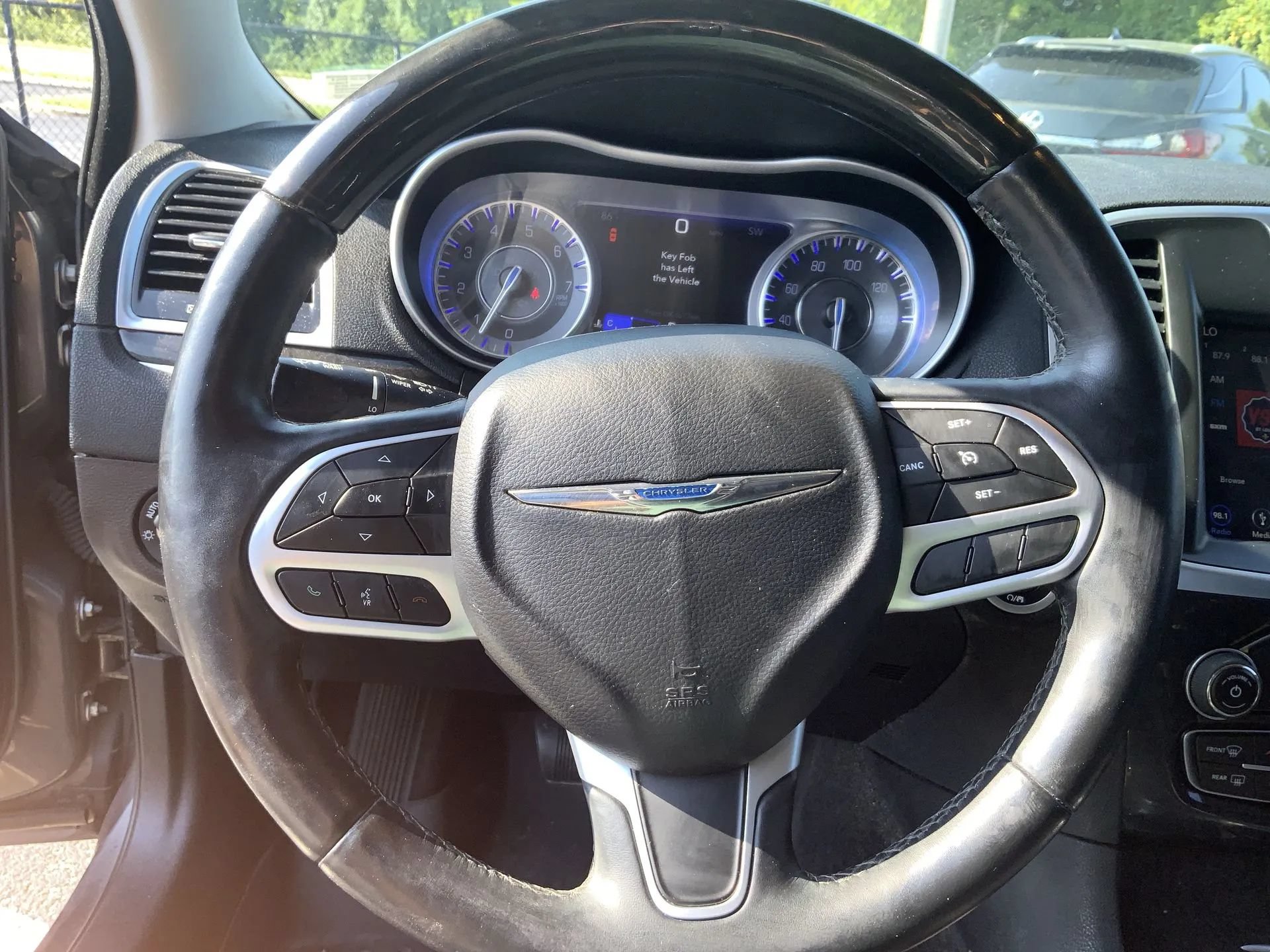 Used 2019 Chrysler 300 Limited RWD image 11