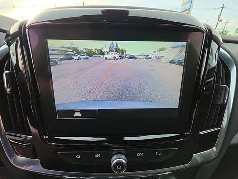 Used 2023 Chevrolet Traverse LT AWD/4WD image 16