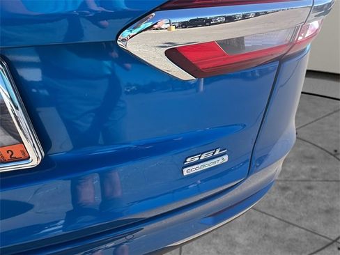 Used 2020 Ford Fusion SEL image 31