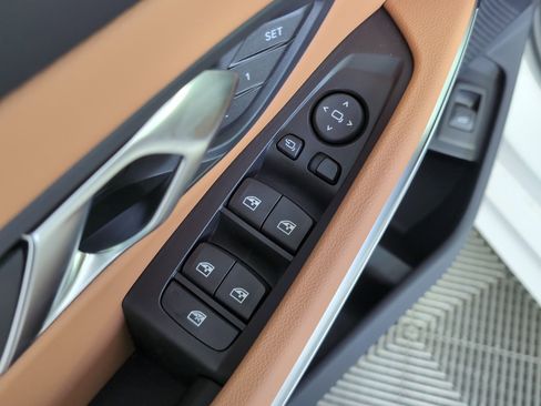 Used 2025 BMW 330i Sedan w/ Convenience Package image 20