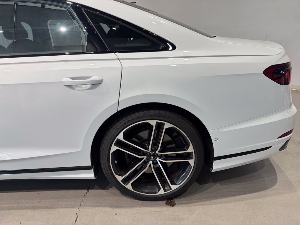 Used 2025 Audi A8 L 3.0T AWD/4WD image 3