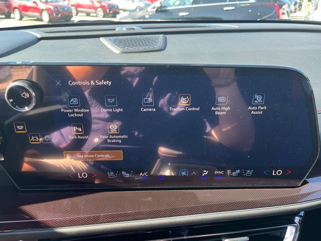 New 2027 Chevrolet Traverse RS w/ LPO, Floor Liner Package FWD image 30