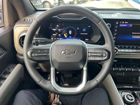 Used 2025 Chevrolet Colorado ZR2 w/ ZR2 Bison Edition image 16