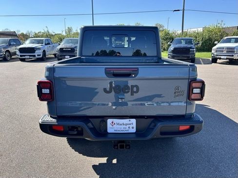 New 2025 Jeep Gladiator Willys image 4