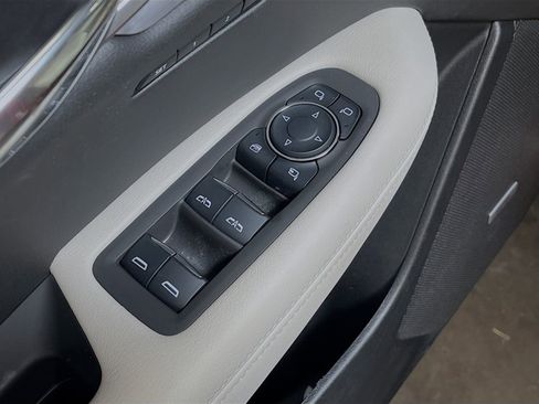 Used 2025 Cadillac XT6 Sport w/ Technology Package AWD/4WD image 18