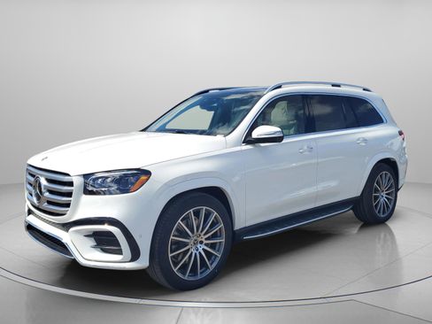 New 2026 Mercedes-Benz GLS 580 4MATIC image 2