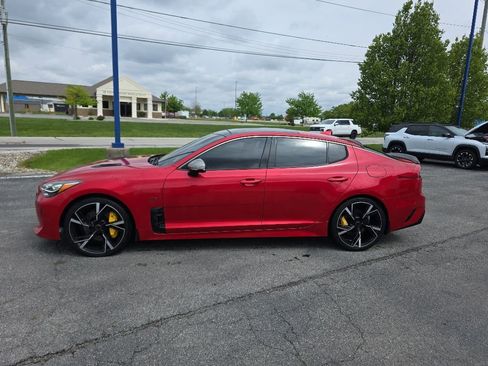 Used 2019 Kia Stinger GT1 AWD/4WD image 2