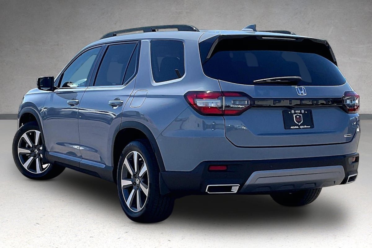 Used 2023 Honda Pilot Touring image 35