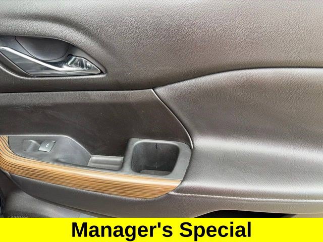 Used 2023 GMC Acadia SLE w/ Infotainment Package AWD/4WD image 41