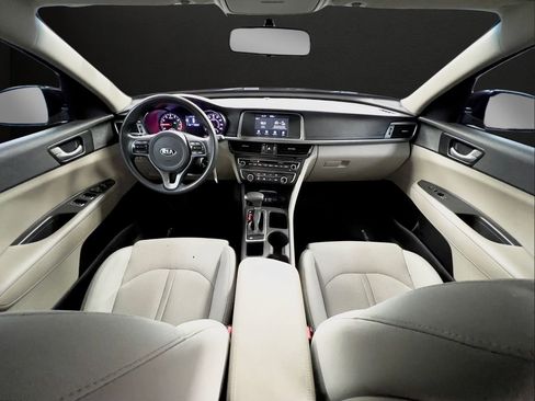 Used 2018 Kia Optima LX image 16