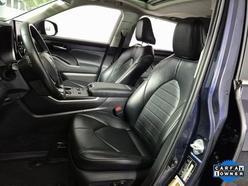 Used 2023 Toyota Highlander XLE image 19