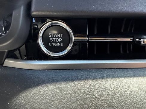 Used 2023 Mitsubishi Outlander ES AWD/4WD image 17